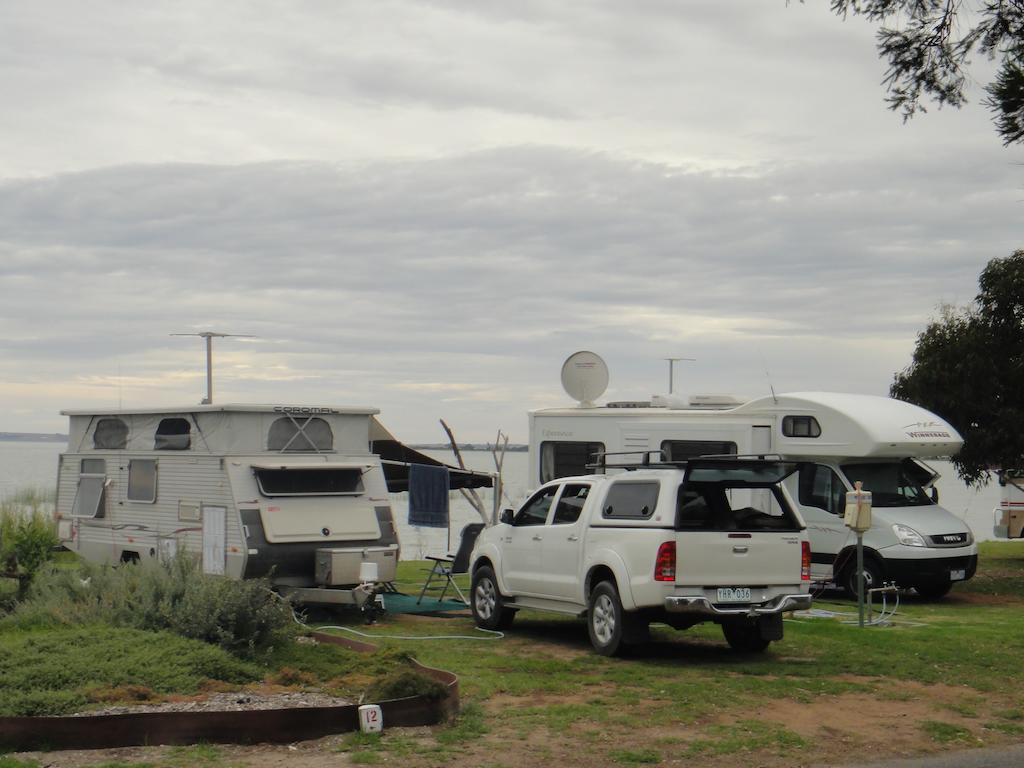 Lake Albert Caravan Park Hotel Meningie ภายนอก รูปภาพ