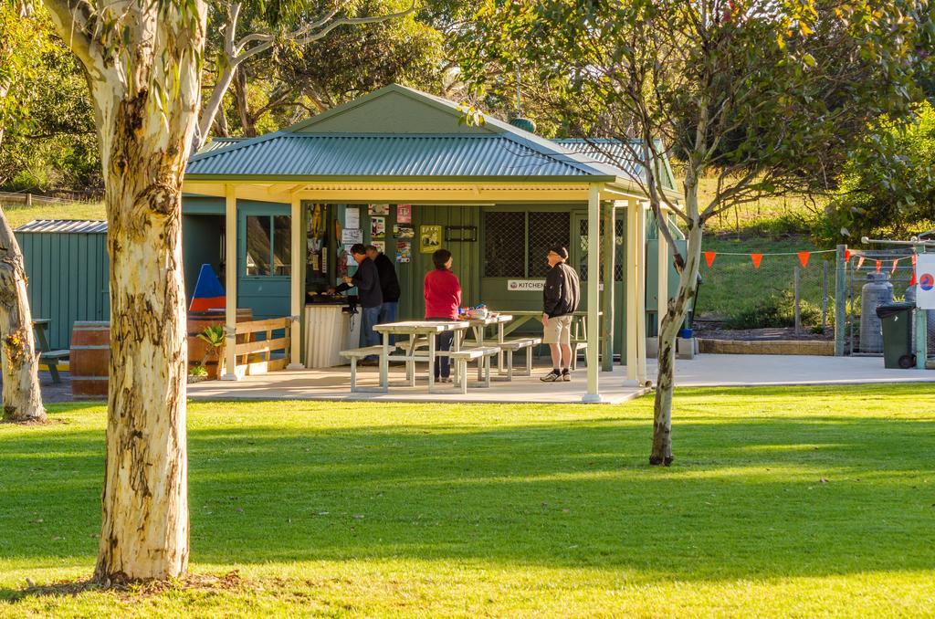 Lake Albert Caravan Park Hotel Meningie ภายนอก รูปภาพ