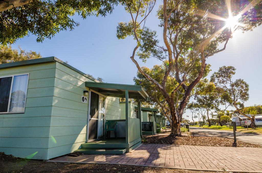 Lake Albert Caravan Park Hotel Meningie ภายนอก รูปภาพ