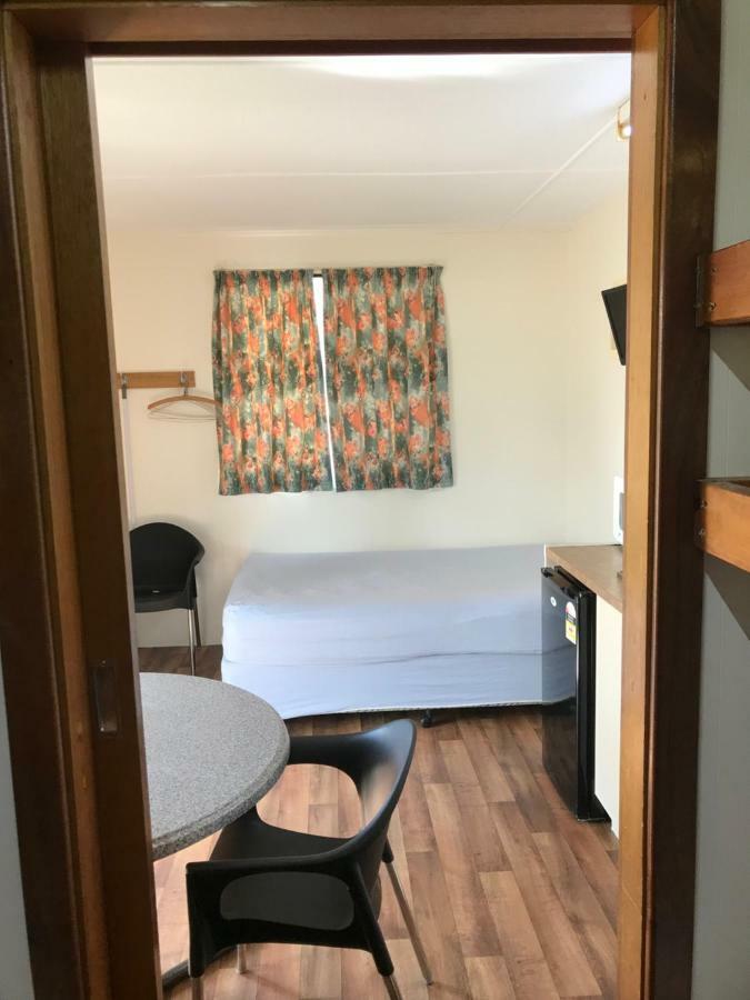 Lake Albert Caravan Park Hotel Meningie ภายนอก รูปภาพ